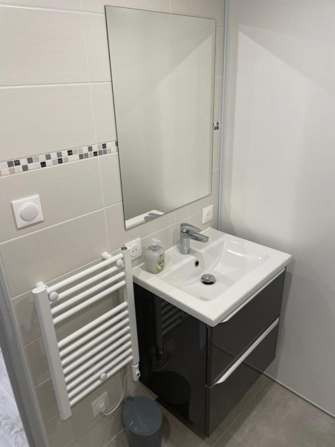 Eyguières Joli Logement Au Pied Des Alpilles מראה חיצוני תמונה