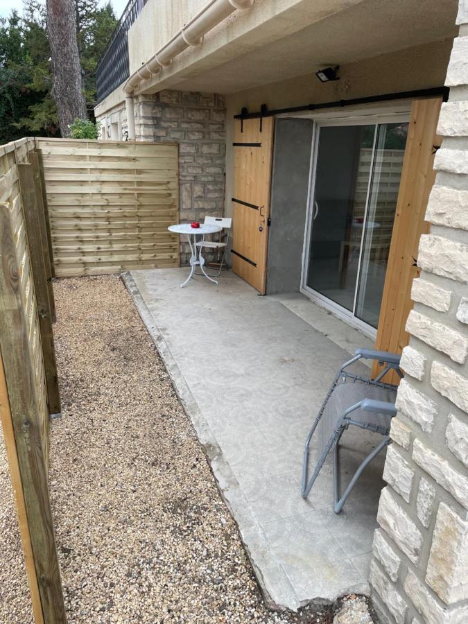 Eyguières Joli Logement Au Pied Des Alpilles מראה חיצוני תמונה