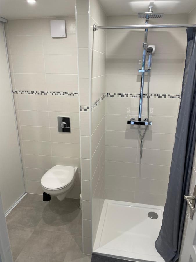 Eyguières Joli Logement Au Pied Des Alpilles מראה חיצוני תמונה